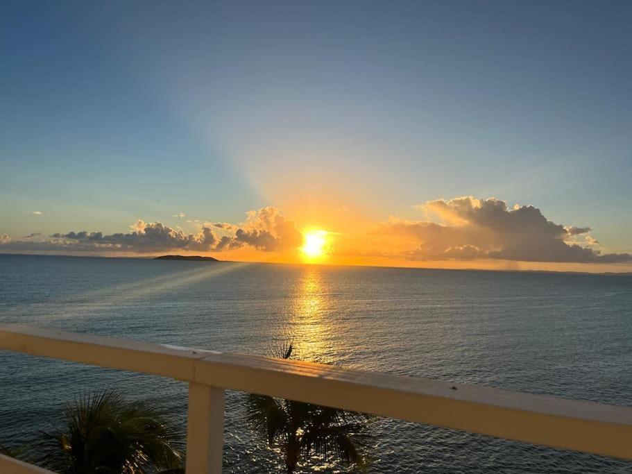 Beautiful Ocean Blue Love Oceanfront Apartment Fajardo Zewnętrze zdjęcie